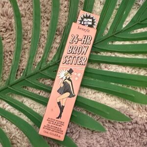 Benefit 24-HR Brow Setter in Coral Packaging